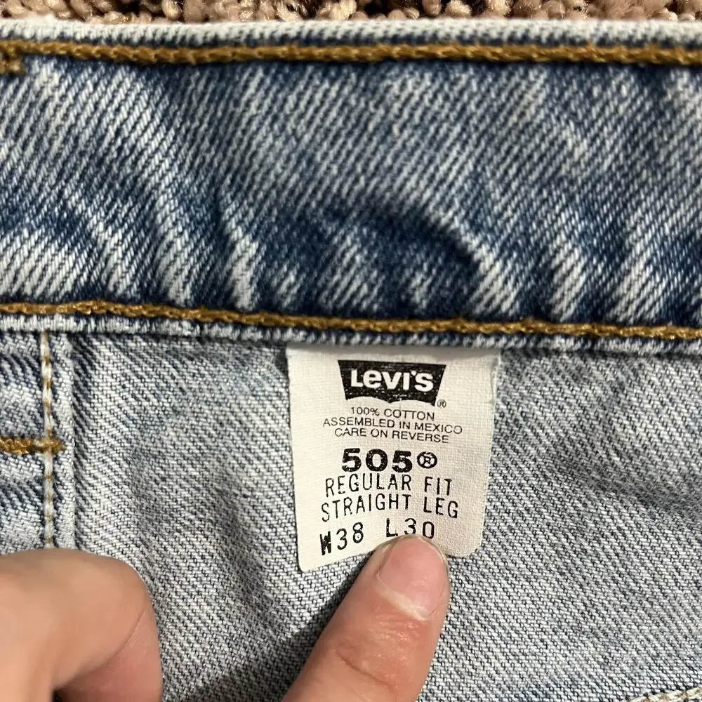 Vintage Levis 505 Jeans Mens 38x30 Light Wash Denim Regular Fit Straight Leg 90s